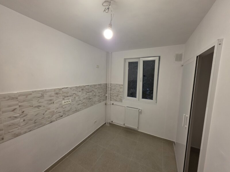 Costin Georgian, Intrarea Muncii nr. 2, 5 minute metrou renovat, Basarabia