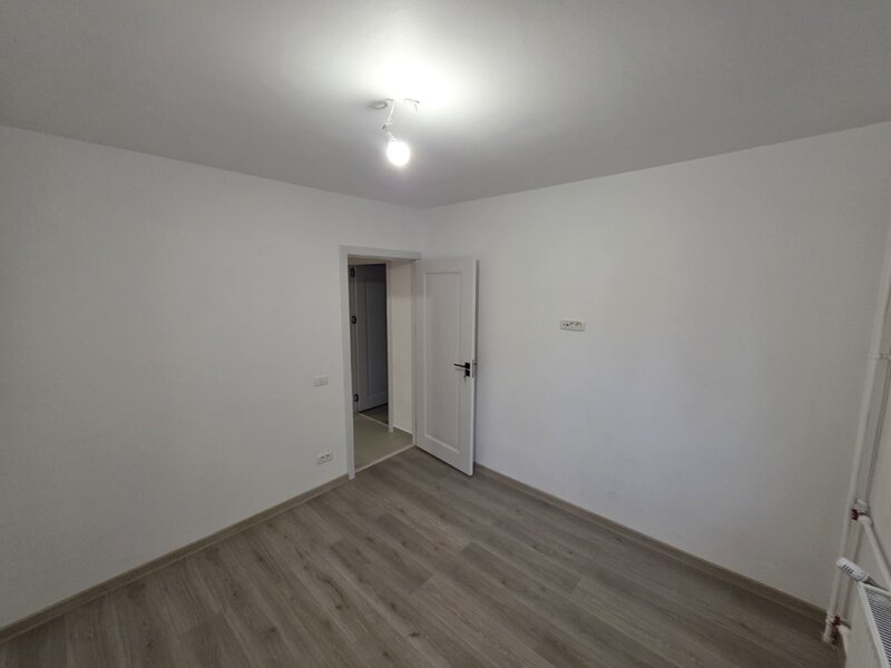 Costin Georgian, Intrarea Muncii nr. 2, 5 minute metrou renovat, Basarabia