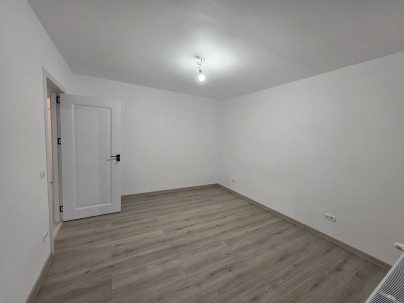 Costin Georgian, Intrarea Muncii nr. 2, 5 minute metrou renovat, Basarabia