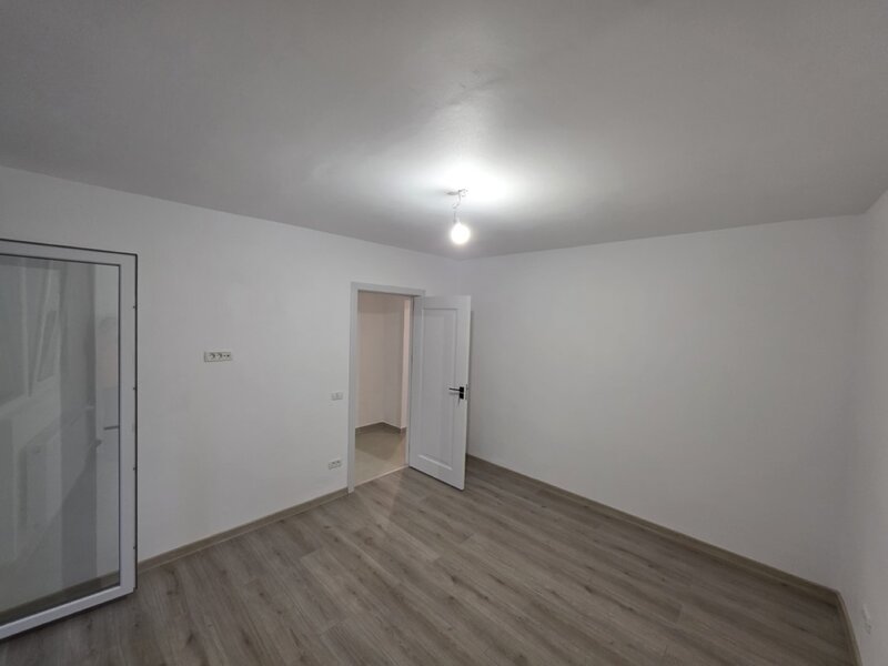 Costin Georgian, Intrarea Muncii nr. 2, 5 minute metrou renovat, Basarabia