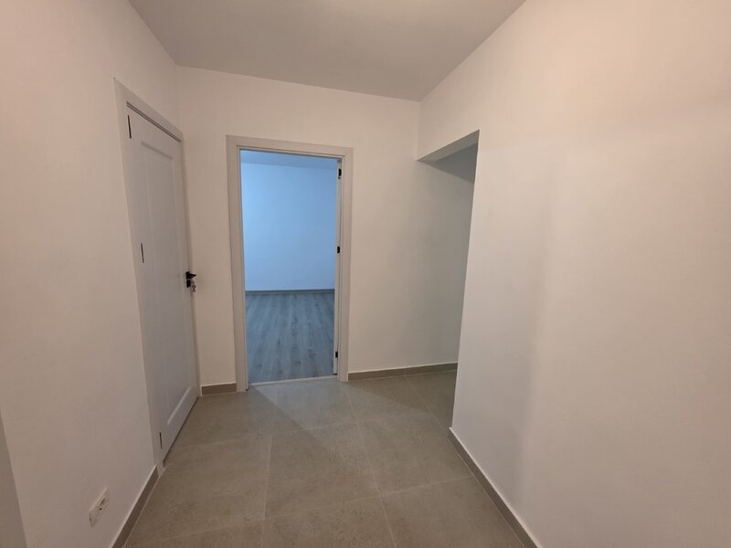 Costin Georgian, Intrarea Muncii nr. 2, 5 minute metrou renovat, Basarabia